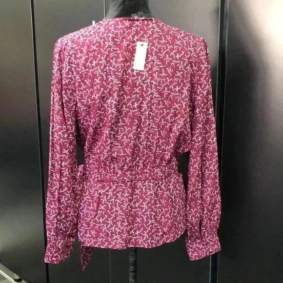 Talbots Petite V-neck Wrap blouse,long sleeve elastic back waist,pattern - Picture 2 of 11